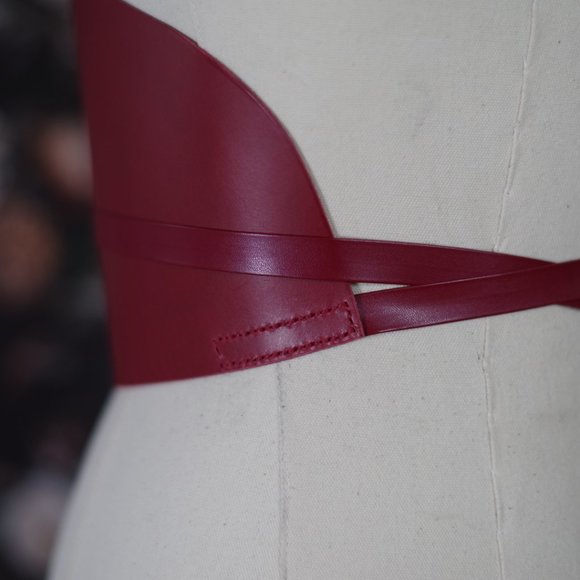 Dehanche Inspired Italian Vachetta Leather Corset Belt with Tie Straps in Red - Picture 14 of 16